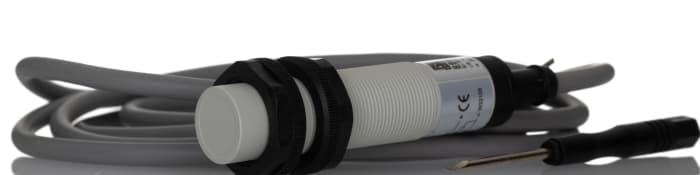 RS PRO Capacitive Threaded Barrel Proximity Sensor, M18, 8 mm Detection, PNP NO, 10 → 30 V dc