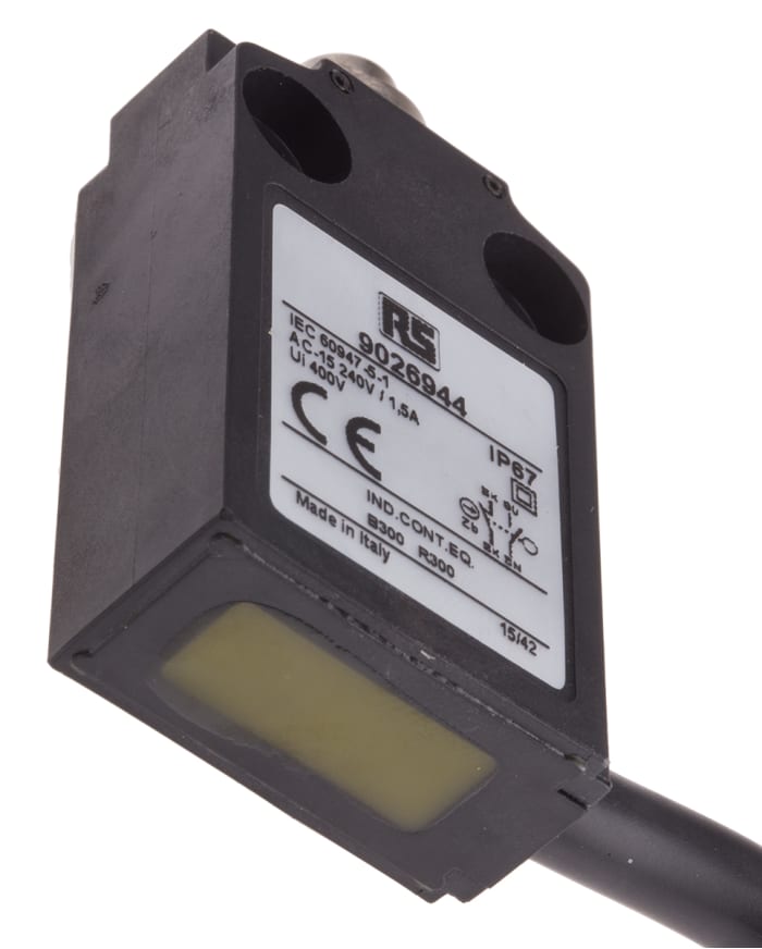 RS PRO Plunger Limit Switch, NO/NC, IP67, DPST, Thermoplastic Housing, 240V ac Max, 5A Max