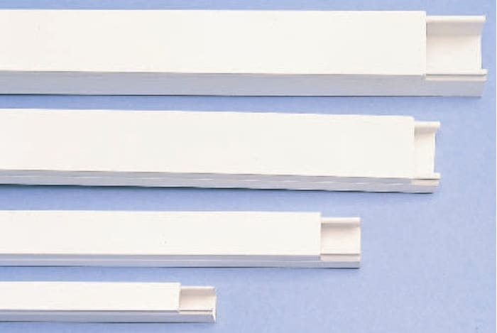 Goulotte Schneider Electric EM, Longueur 3m, Largeur 38 mm, Profondeur 38mm, en PVC Blanc