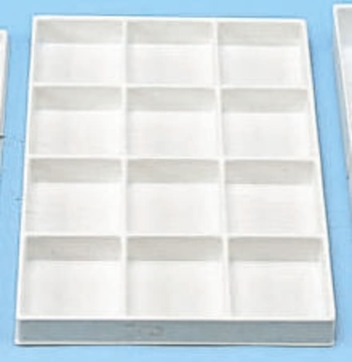 Licefa 6 Cell White PS Compartment Box x 71mm x 157mm