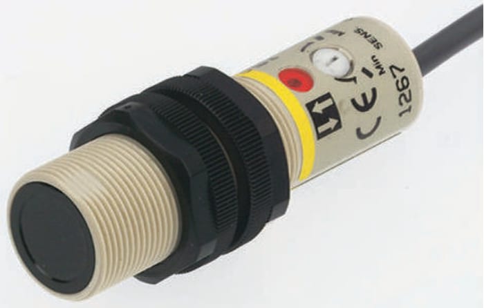 Omron Retroreflective Photoelectric Sensor, Barrel Sensor, 0.1 → 4 m Detection Range