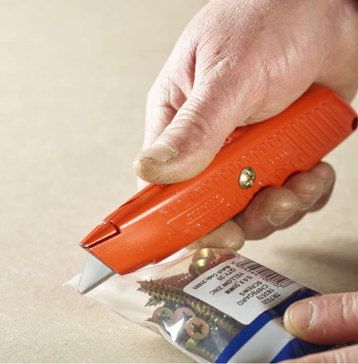 010189 Stanley Stanley Retractable Utility Safety Knife with