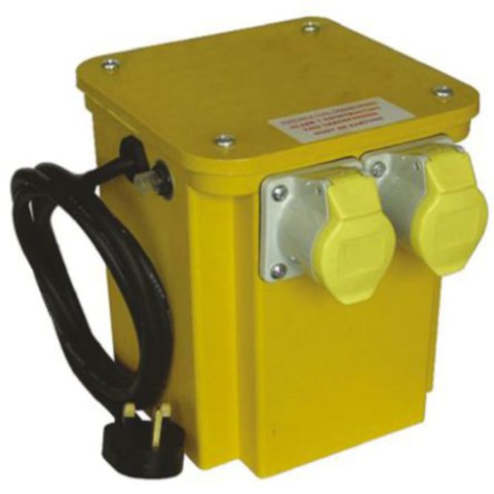 Transformateur de sécurité Carroll &amp; Meynell 2kVA, primaire 230V c.a., secondaire 112, 15A, série CM40002