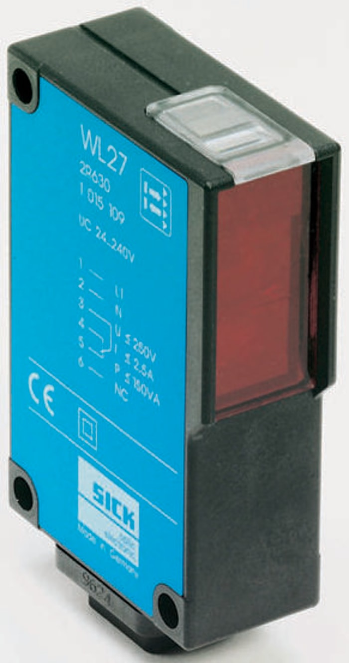 Retro reflective plug-in ac/dc sensor