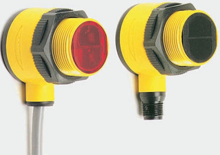Banner Diffuse Photoelectric Sensor, Barrel Sensor, 400 mm Detection Range