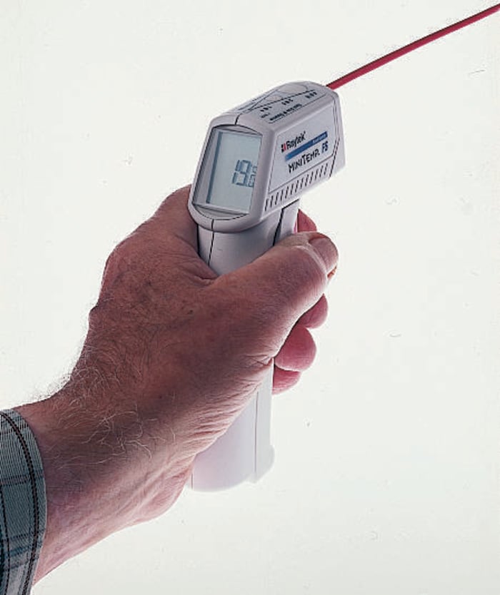 Raytek MT4 MiniTemp FS Infrared Thermometer, -30°C Min, +200°C Max, ±1.5 % Accuracy, °C and °F Measurements With RS