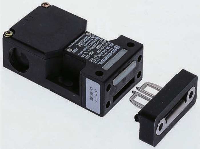 Schmersal Actuator for Use with AZ 16 Series