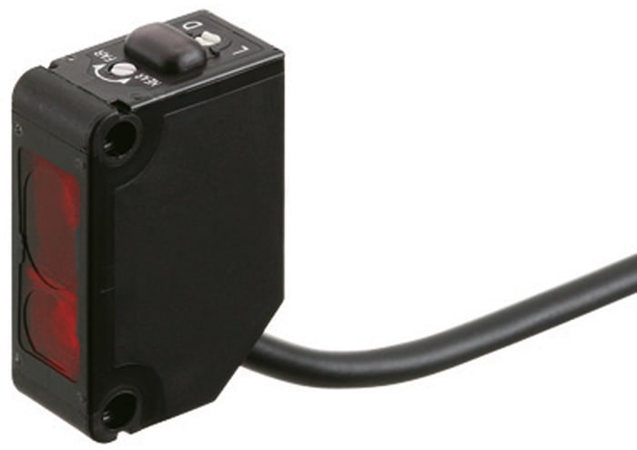 Panasonic Diffuse Photoelectric Sensor, Block Sensor, 20 mm → 300 mm Detection Range