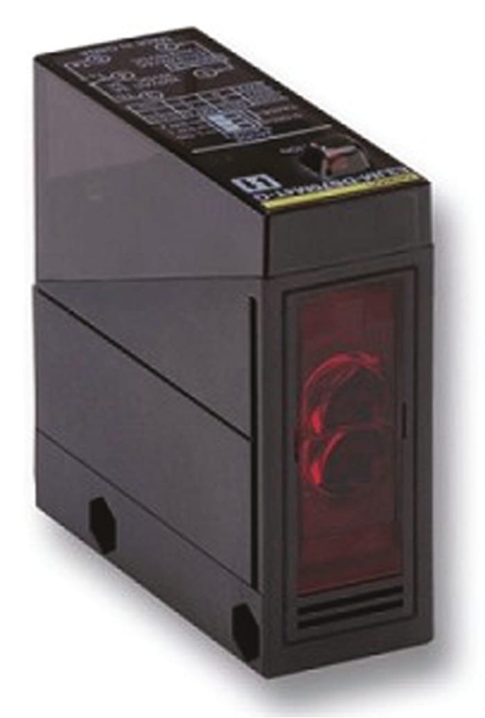 Omron Fotoelektrik Sensör, Yayınımlı Algılama Aralığı: Maksimum 700 mm, Röle, Stil: Blok, IP66