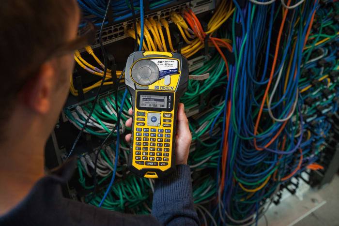 Brady BMP21-PLUS Series BMP21-PLUS Electrical Kit UK Handheld Label Printer  With ABC Keyboard, UK Plug