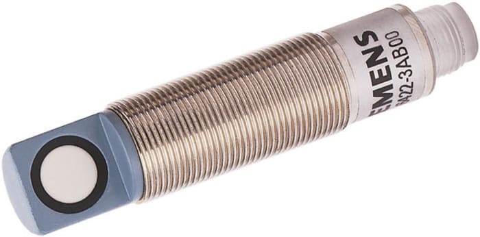 Pepperl + Fuchs Barrel-Style Proximity Sensor, M18 x 1, 20 mm Detection, PNP Output, 20 → 30 V dc, IP67