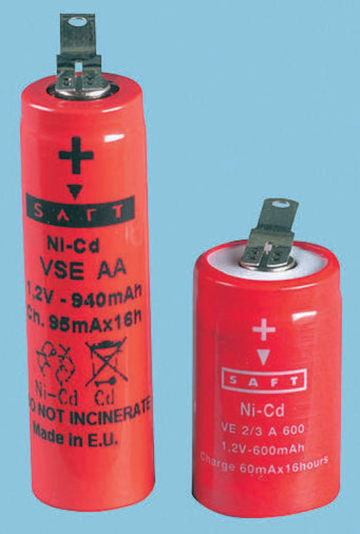SAFT, 136635, 1.2V, 2/3 A, NiCd Rechargeable Battery, 670mAh