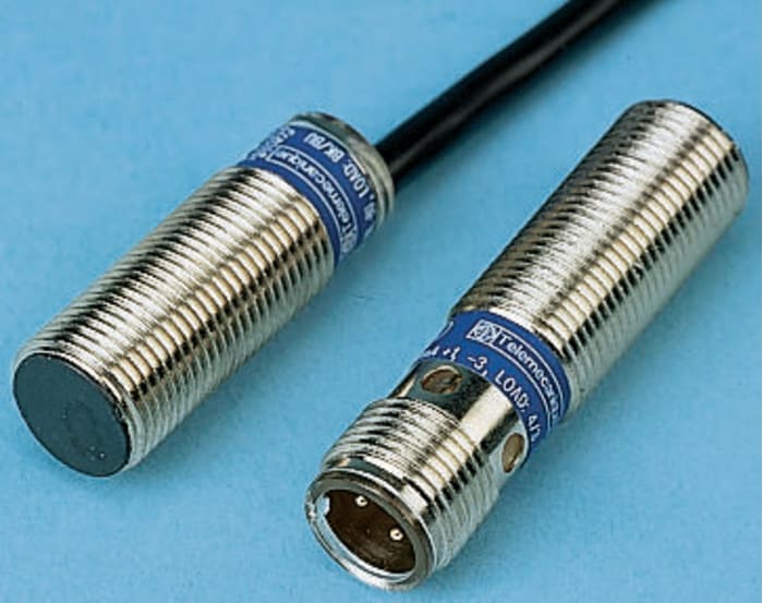 Telemecanique Barrel-Style Proximity Sensor, M12 x 1, 4 mm Detection, PNP Output, 12 → 24 V dc, IP69K