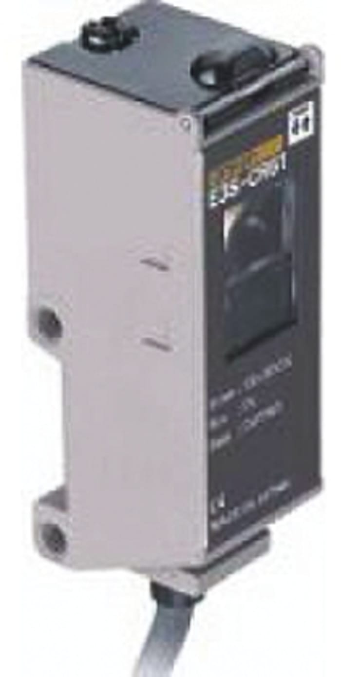 Fotocélula rectangular Omron, Sistema Reflex, alcance 3 m, salida PNP, Precableado, IP67