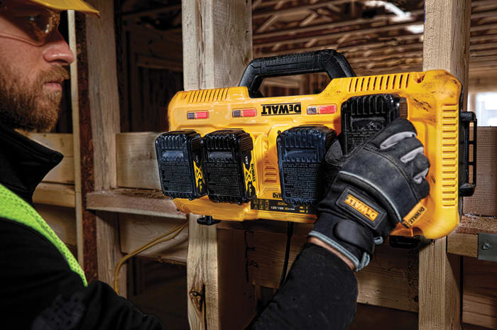 Dewalt dcb104 fast charger shop