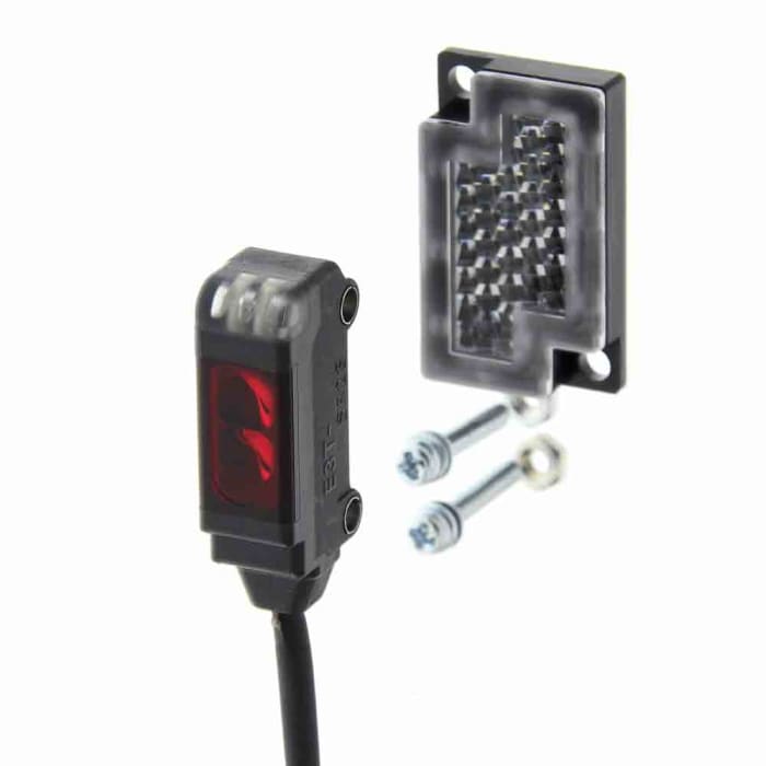 Omron Retroreflective Photoelectric Sensor, Block Sensor, 200 mm Detection Range