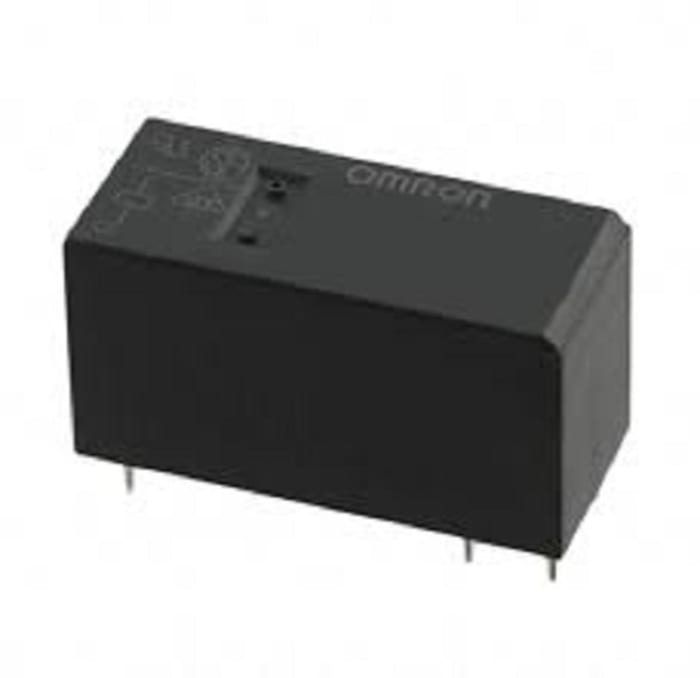 Omron PCB Mount Non-Latching Relay, 12V dc Coil, 16A Switching Current, SPST