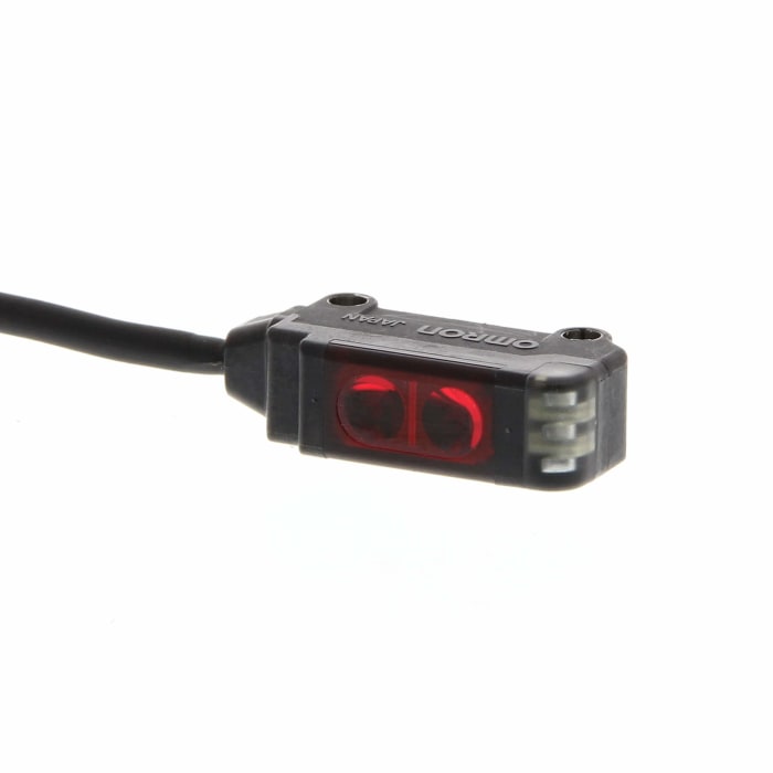 Omron Retroreflective Photoelectric Sensor, Block Sensor, 15 mm Detection Range