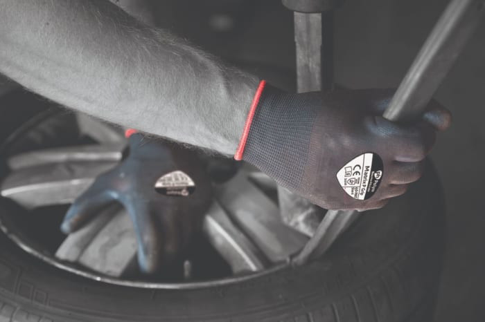 Polyco Healthline Black Polyurethane Assembly, Automotive Industry, Construction, Emergency Services Reusable Gloves,