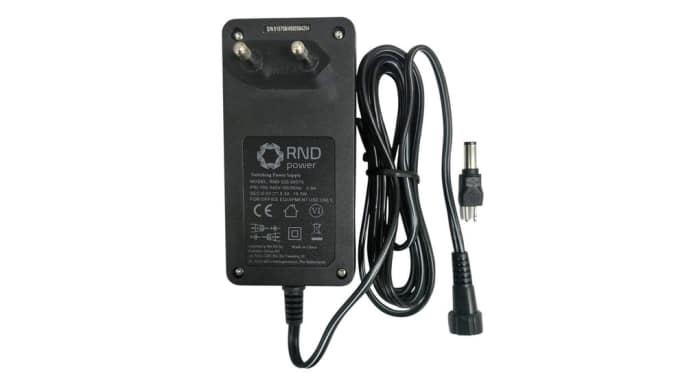 RND 15W Portable Plug Adapter 5V dc Output, 3.3A Output