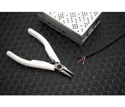 Product image for LINDSTROM(R) SUPREME FLAT NOSE PLIER