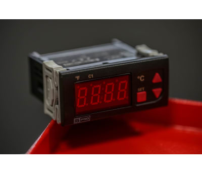 Product image for RS PRO Panel Mount On/Off Temperature Controller, 77 x 35mm 1 Input, 1 Output Relay, 230 V ac Supply Voltage