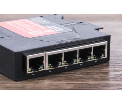 Product image for RS PRO Ethernet Switch, 5 RJ45 port, 5 → 30V dc, 1000Mbit/s Transmission Speed, DIN Rail Mount, 5 Port