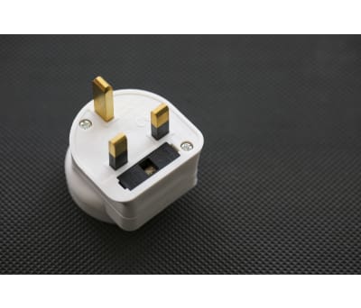 Product image for WHITE SOLID MOULDED ADAPTOR,13A 250VAC