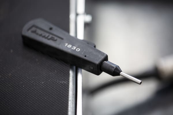 Product image for AMP MATE-N-LOK EXTRACTION TOOL 24/18 AWG