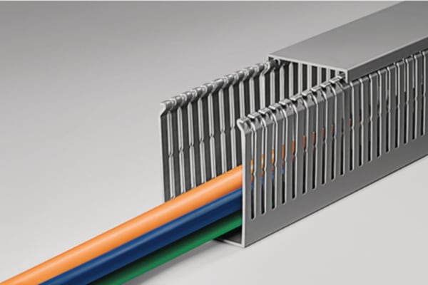 Product image for SLOTTED TRUNKING NARROW W40 X H100MM