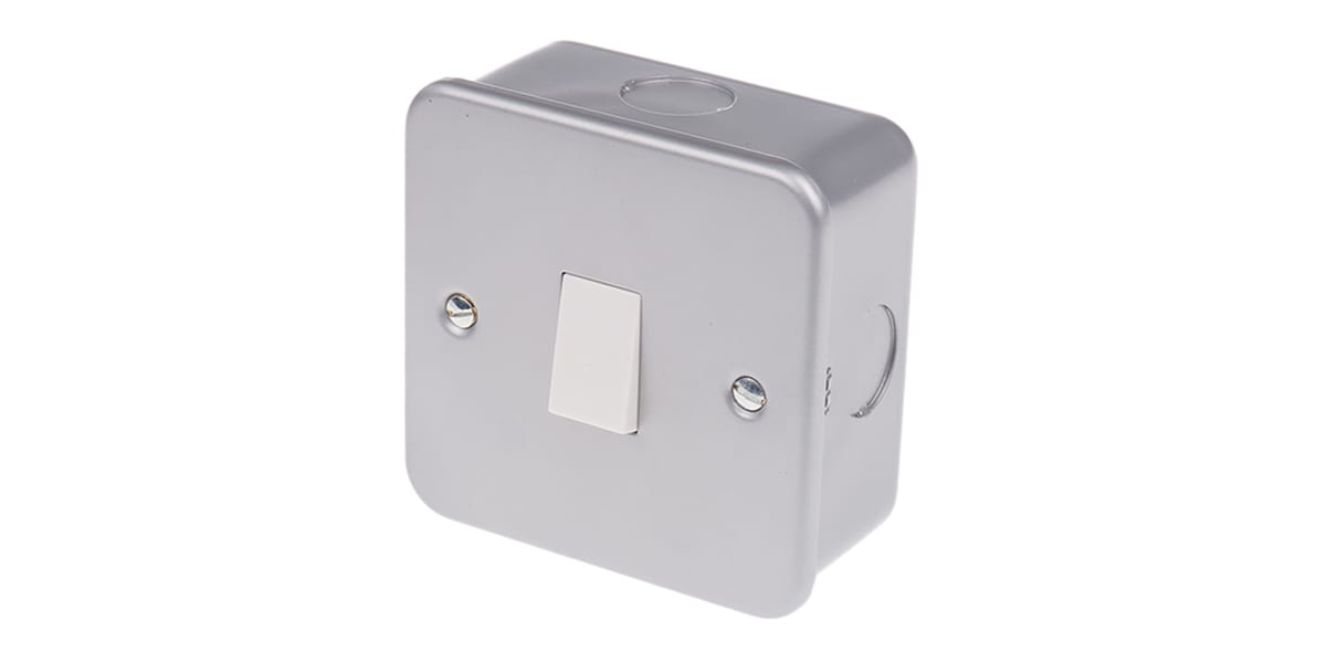 Product image for METALCLAD 2 WAY SINGLE SWITCH 6A