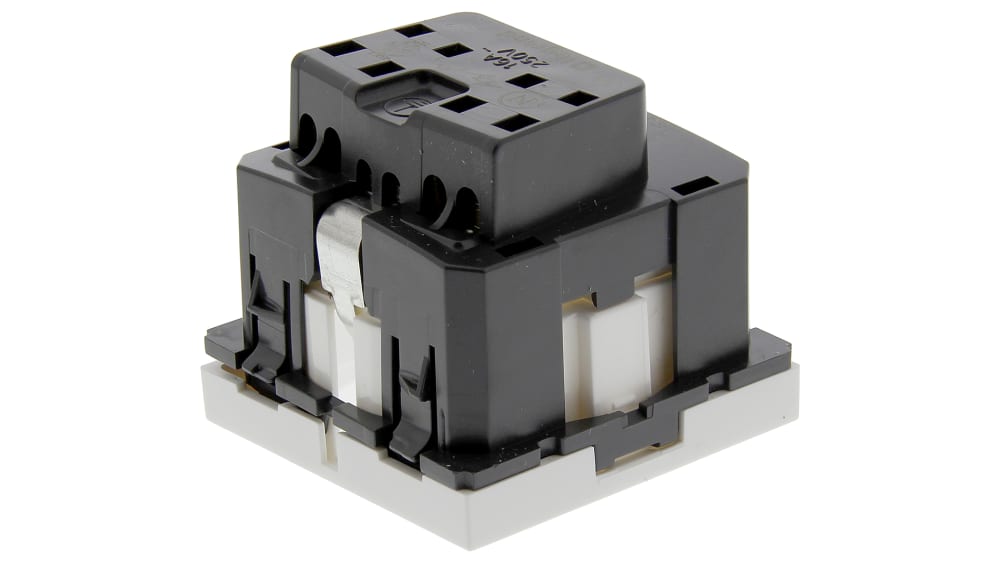 0 772 13 | Legrand Mosaïc White 1 Gang Plug Socket, 16A Indoor