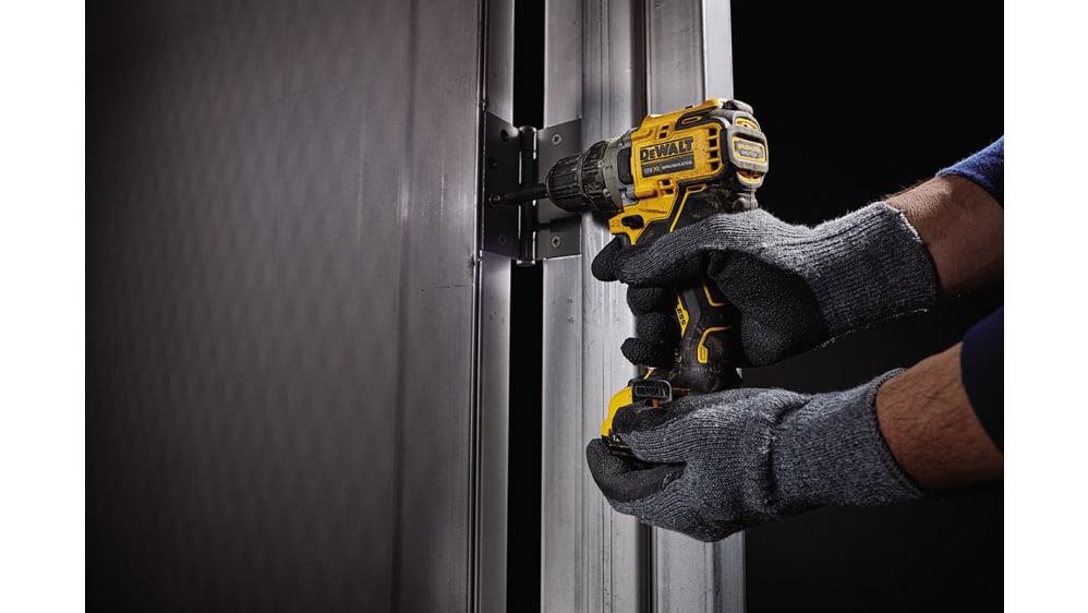 Taladro-atornillador DeWALT a batería Li-Ion de 18V 2Ah 460W Euroconector