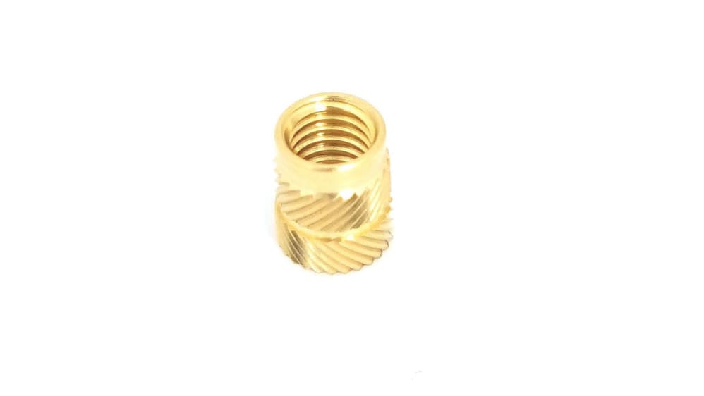 Insert fileté Laiton, M5, Ø 6.4mm x 9.5mm Code commande RS: 204-0618