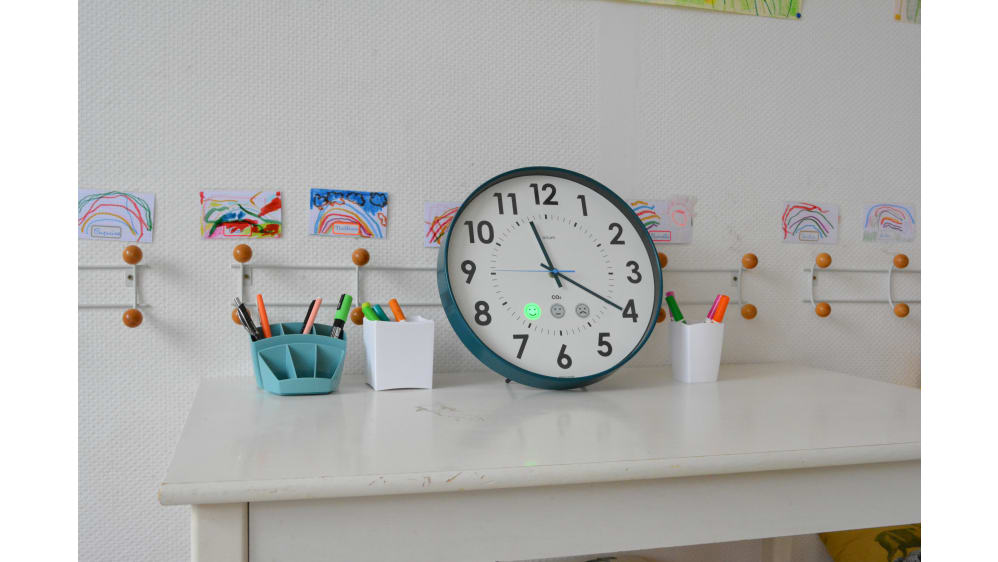 Orium Tisch, Wand LED, Uhr mit CO2-Sensor, Nein, Schwarz integriertes  Thermometer