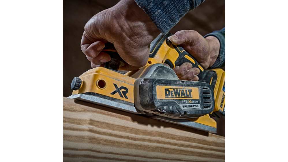 DeWALT DCP580P2-QW Cordless 18V Planer - Main Image