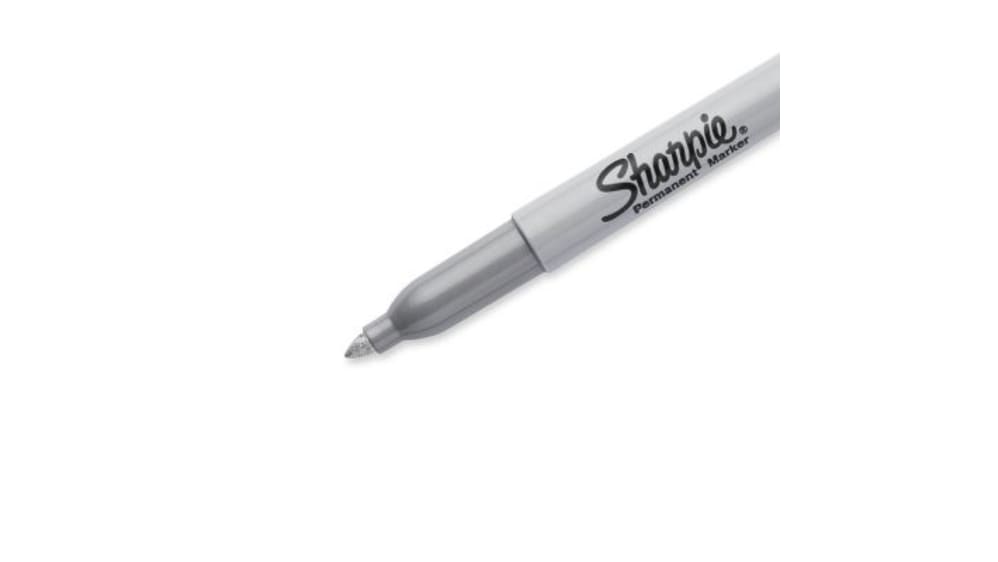 Silver 2024 permanent marker