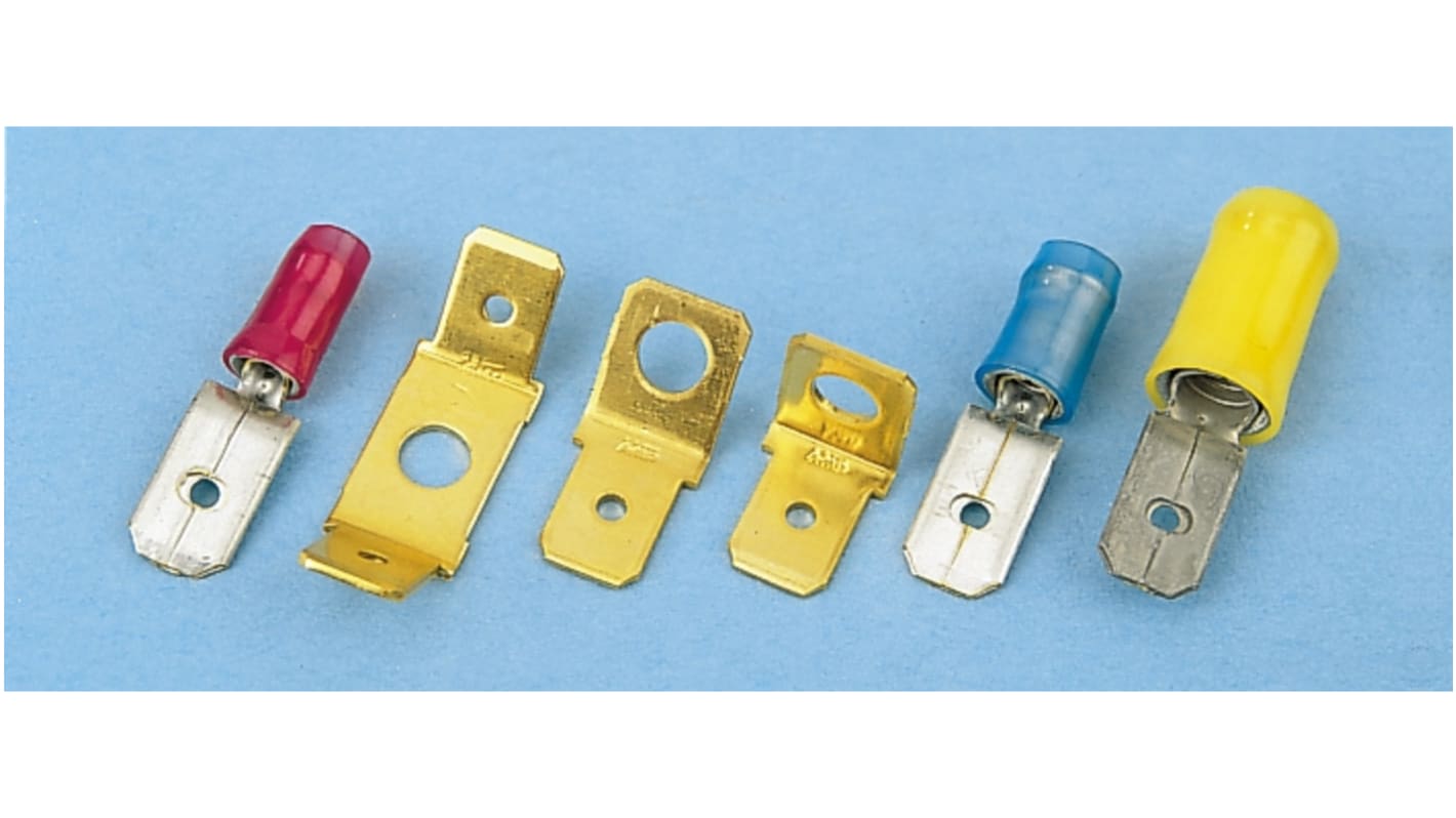 1408962 TE Connectivity Red Insulated Male Spade Connector, Tab, 5