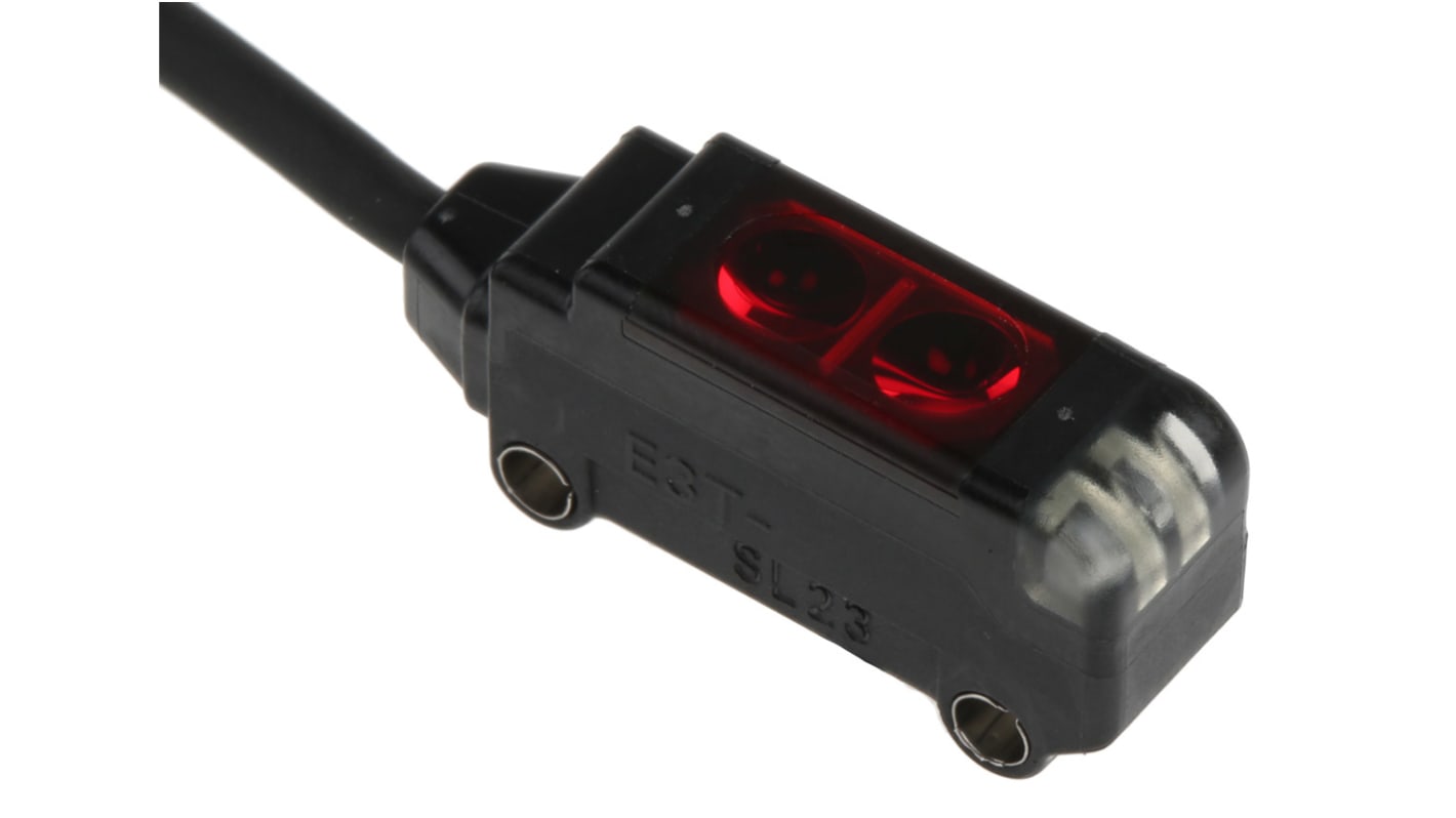 Omron Retroreflective Photoelectric Sensor, Block Sensor, 5 mm → 30 mm Detection Range