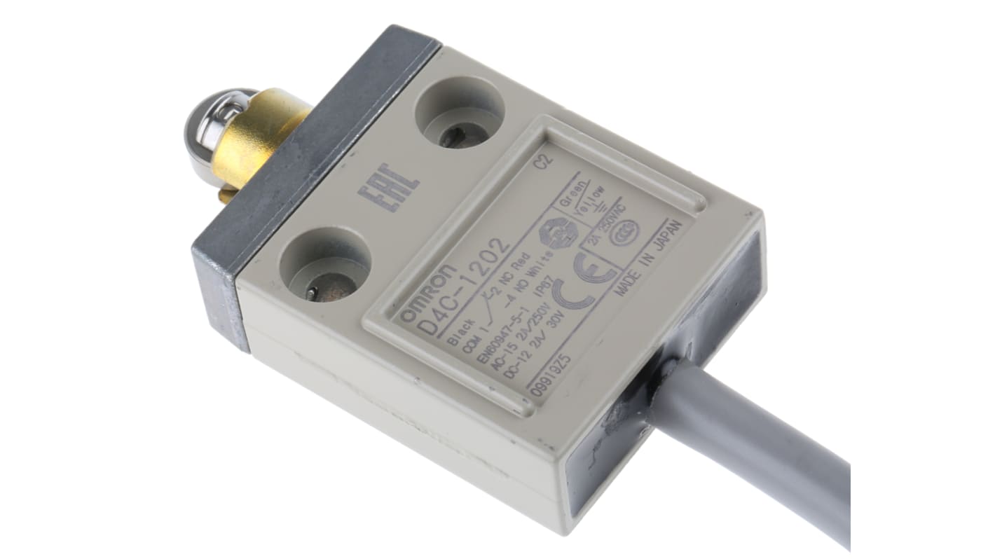 Omron Roller Plunger Limit Switch, NO/NC, IP67, SPDT, Metal Housing, 250V ac Max, ac 5A Max