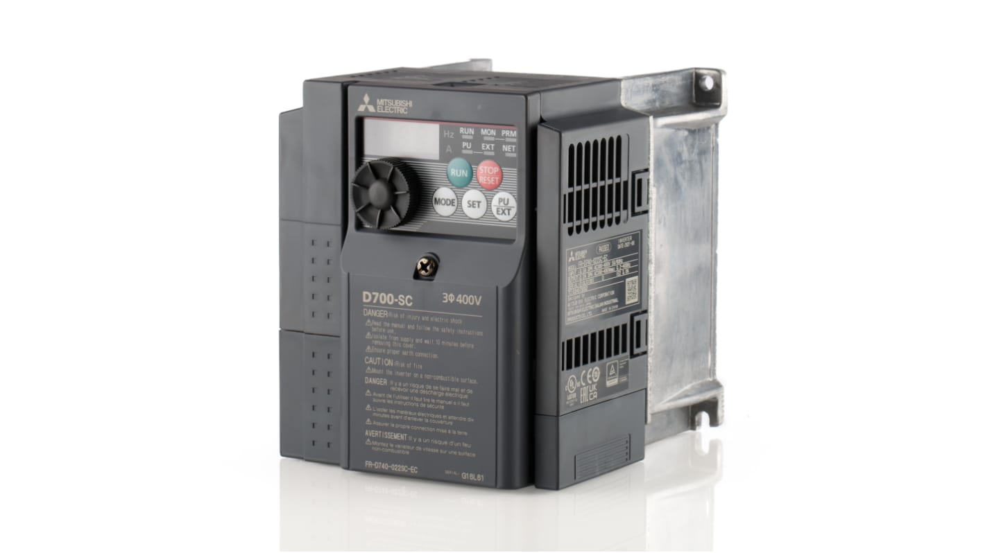 Mitsubishi Inverter Drive, 0.75 kW, 3 Phase, 400 V ac, 2.2 A, FR-D740 Series