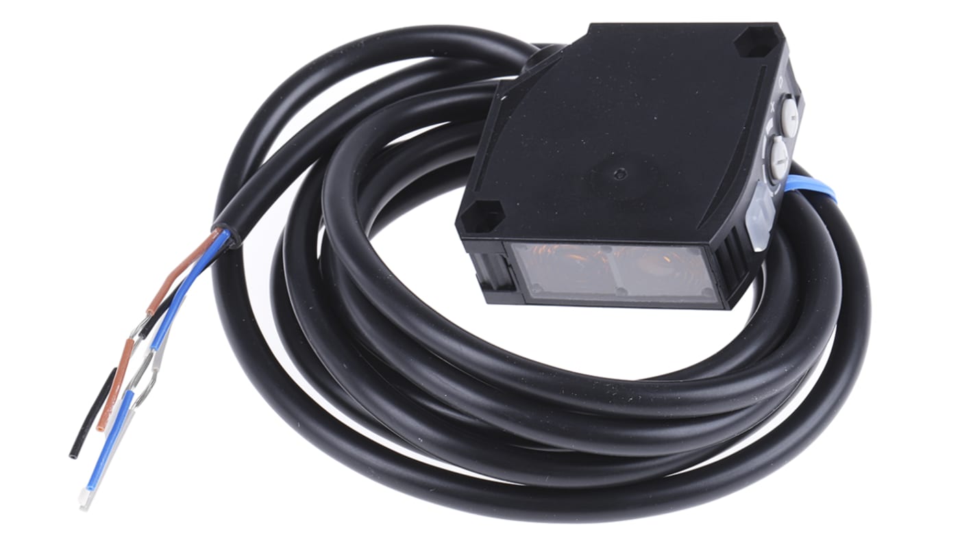 Omron Retroreflective Photoelectric Sensor, Block Sensor, 10 mm → 10 m Detection Range