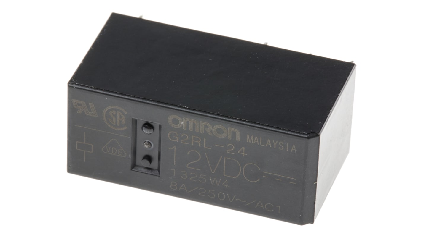 Omron PCB Mount Power Relay, 12V dc Coil, 8A Switching Current, DPDT