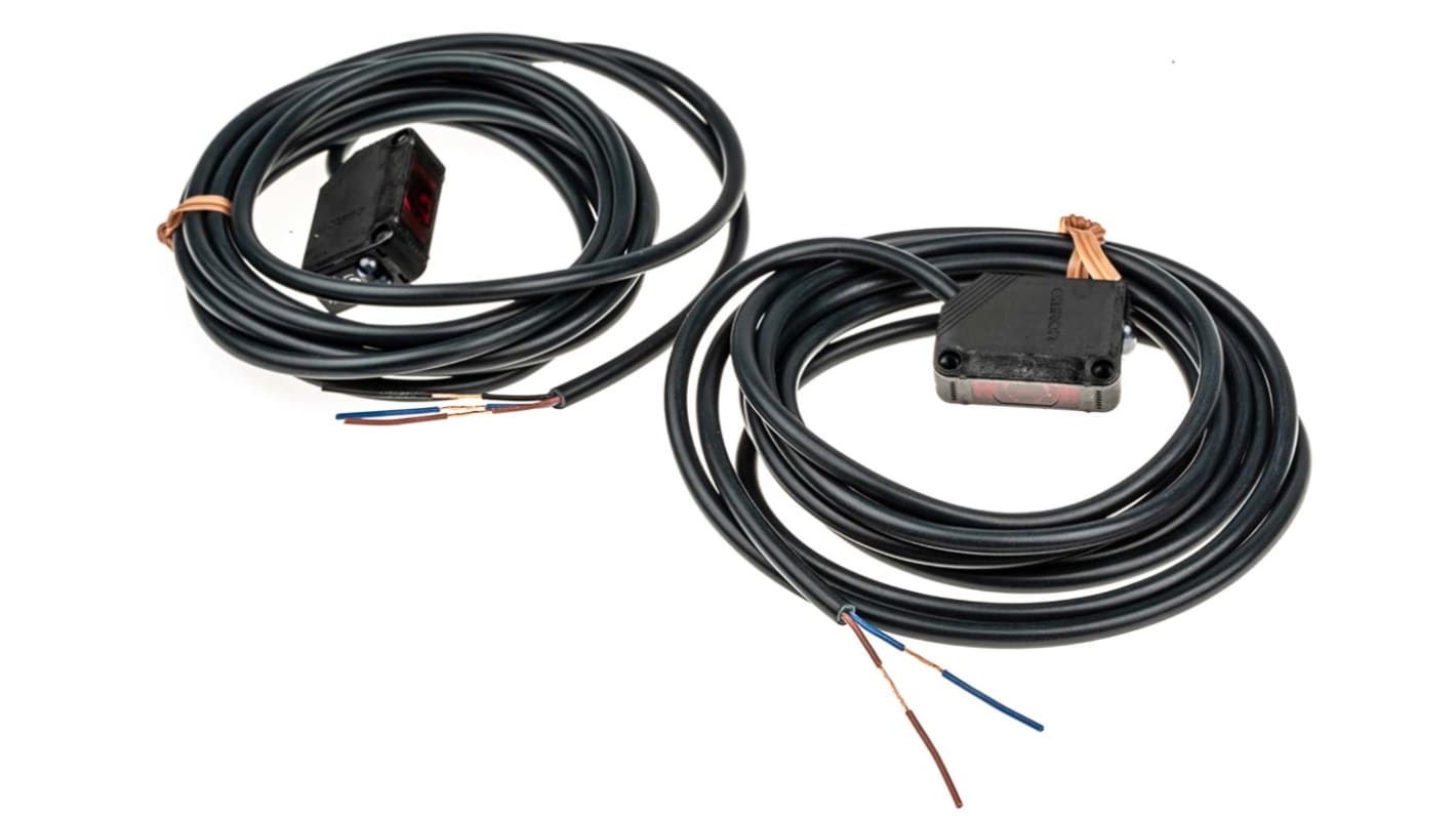 Omron E3Z Kubisch Optischer Sensor, Durchgangsstrahl, Bereich 10 m, PNP Ausgang, Anschlusskabel