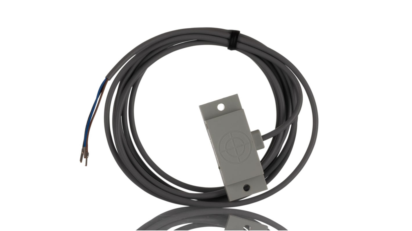 RS PRO Capacitive Block-Style Proximity Sensor, 10 mm Detection, PNP Output, 10 → 30 V dc, IP67