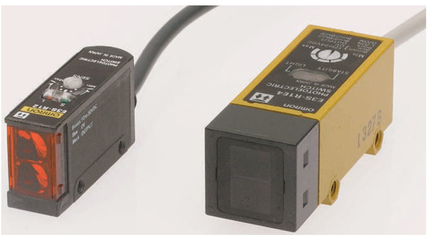 Omron Retroreflective Photoelectric Sensor, Block Sensor, 100 mm → 1 m Detection Range