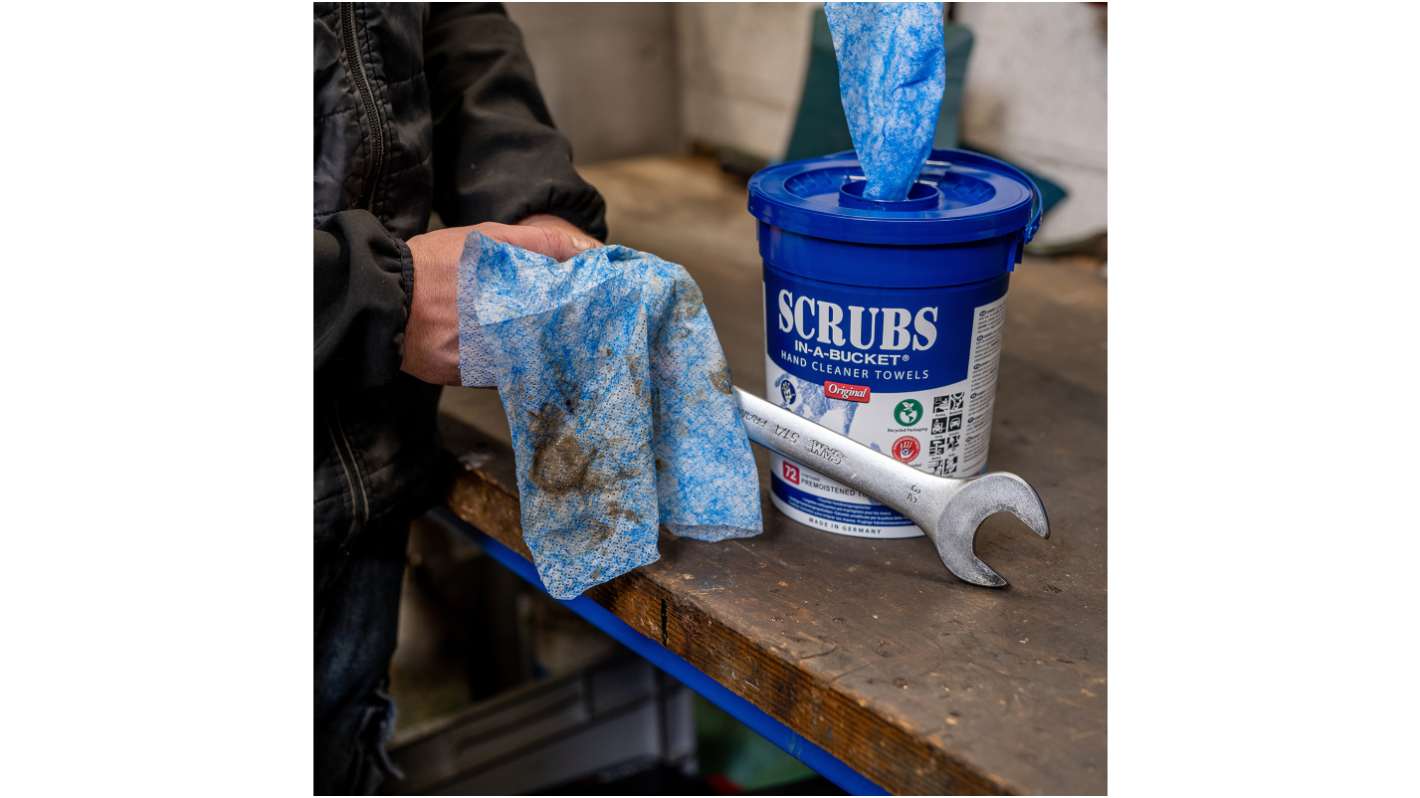 042272 SCRUBS® SCRUBS IN A BUCKET Wet Hand Wipes, Bucket of 72 RS