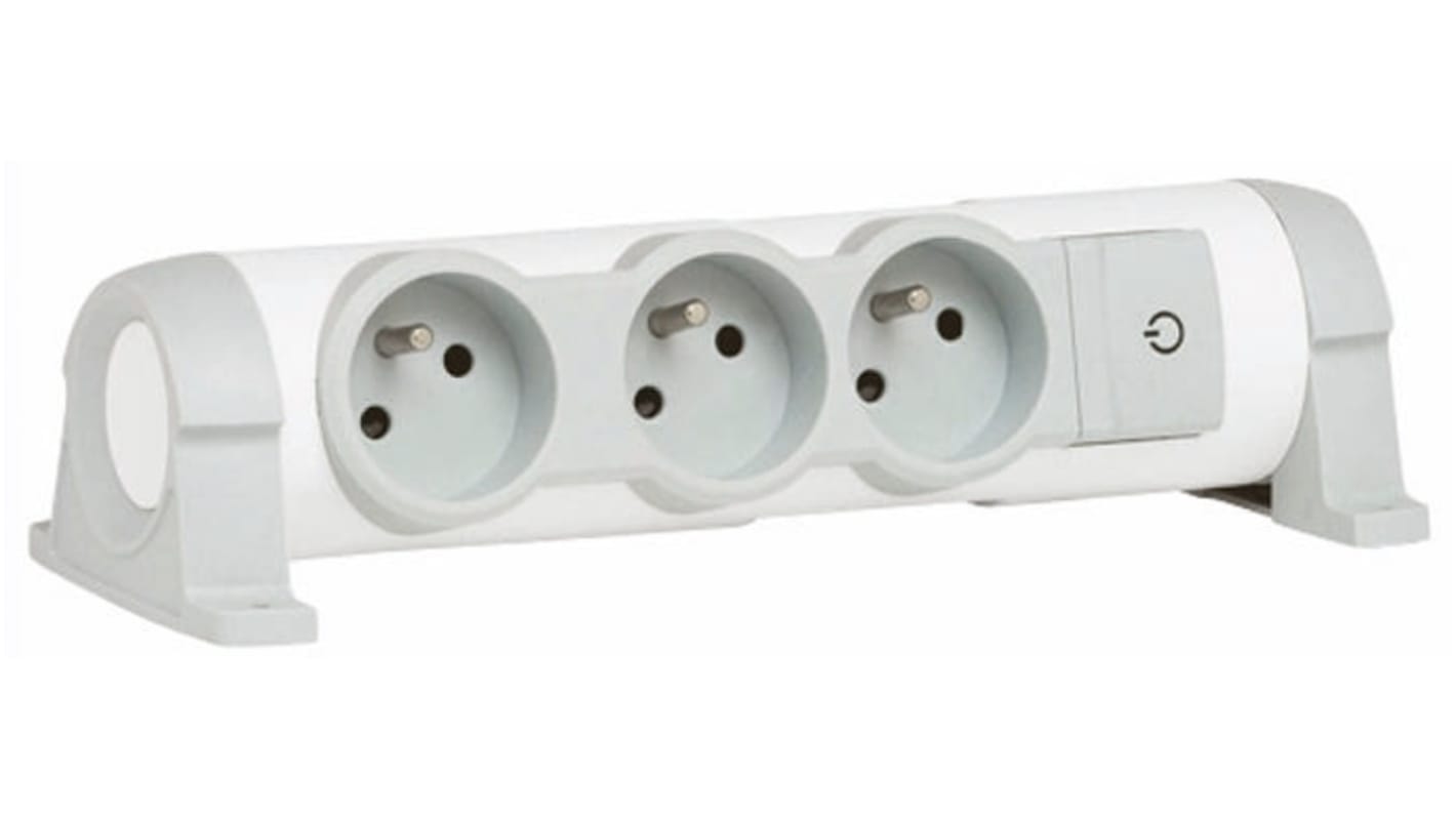 Type E - French 3 Gang Trailing Socket, 16A, 230 V ac, No