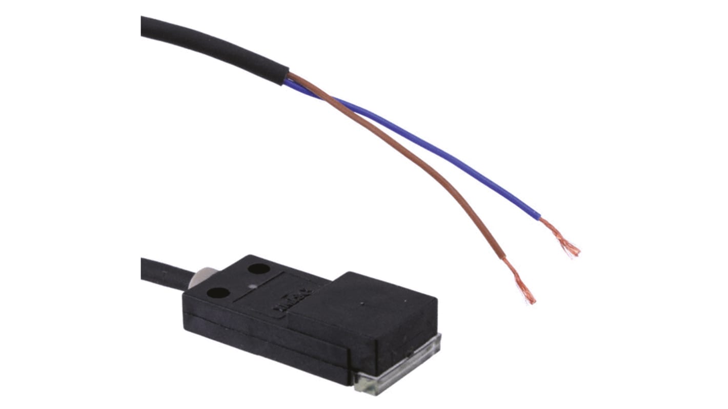 Panasonic Inductive Block-Style Proximity Sensor, 5 mm Detection, PNP Output, 12 → 24 V dc, IP67