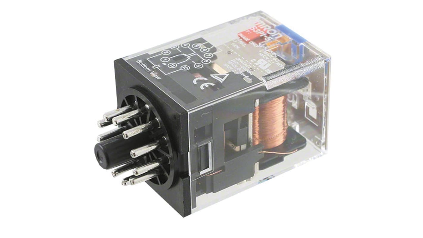 Omron Plug In Power Relay, 240V ac Coil, 10A Switching Current, 3PDT